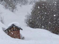 Un'abbondante nevicata a Les Menuires, Alpi francesi.
