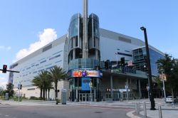 Amway Center di Orlando, Florida - Questo palazzetto dello sport situato al civico 400 di W. Church Street ospita le partite casalinghe degli Orlando Magic della NBA e degli Orlando Predators ...