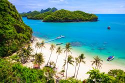 Angthong national marine park, la meraviglia di Koh Samui, stato di Suratthani in Thailandia - © lkunl / Shutterstock.com