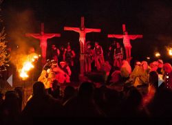 Apecchio, Marche: il Passio di Serravalle di Carda, la raprresentazione della Passione e Morte di Gesù Cristo - © www.serravalledicarda.com