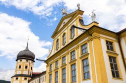 Architettura barocca dell'abbazia cistercense di Stams, Austria - © Joaquin Ossorio Castillo / Shutterstock.com
