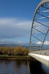 Bonar Bridge nel Sutherland, Scozia. Chiamato semplicemente Bonar sino al 1812, questo bel villaggio affacciato sul Dornoch Firth prese il nome di Bonar Bridge quando vi venne costruito il primo ...