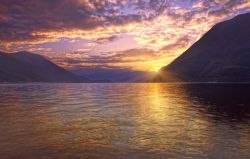 Brienno, Lombardia: tramonto sul Lago di Como