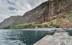 Calhau da Lapa, la Spiaggia delle Patelle a Mdeira, Portogallo - © Rogier van der Veen / maps