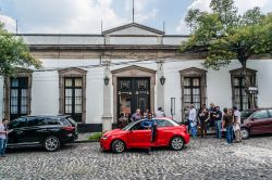 Un edificio dalla tripica architettura coloniale in uno dei ricchi quartieri borghesi che si trovano nella zona sud di Città del Messico - foto © Kiev.Victor / Shutterstock.com ...