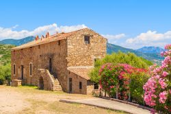 Casa in sasso nel borgo di Cargese, Corsica