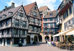 Case a graticcio nel centro di Colmar, Alsazia, Francia - © JeniFoto / Shutterstock.com