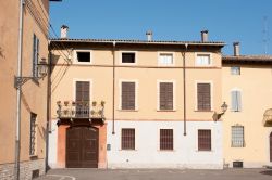 Alcune case del centro storico di Soragna in Emilia Romagna