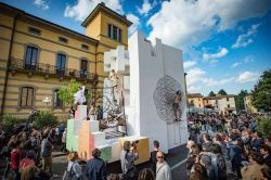 Casola Valsenio la Festa di Primavera, la sfilata dei carri allegorici - © Pro Loco di Casola Valsenio