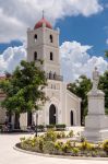 La cattedrale di Santa Catalina de Riccis nel centro storico di Guantánamo. La chiesa fu costruita nel 1863 - © Roberto Lusso / Shutterstock.com