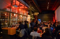 Le Cercle, Rue St.Joseph Est: l'interno del ristorante Le Cercle, nell'animata Rue St.Joseph Est, uno dei cardini della vita notturna a Ville de Québec.