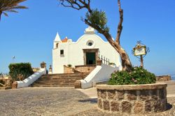 Chiesa di Santa Maria del Soccorso, Piazza Giovanni Paolo II, Forio, ischia - © pacolinus - Fotolia.com