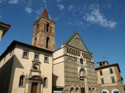 Chiesa di San Paolo a Pistoia, Toscana - Dedicato a San Paolo apostolo, questo edificio religioso del X° secolo è uno dei più importanti di Pistoia. Il bell'esterno è ...