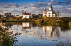 Chiesa di Sant'Ilya a Suzdal, Russia  - Dedicata a Ilya Muromets, epico eroe russo divenuto anche profeta e canonizzato dalla chiesa ortodossa, questa suggestiva chiesa di Suzdal si ...