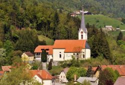 Chiesa nel villaggio di Dobrna in Slovenia. La località è famosa per le sue terme