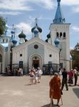 Una domenica mattina presso la chiesa ortodossa di Bishkek (Kirghizistan) - ©  Raki_Man, CC BY 3.0, Wikipedia