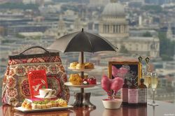 Come Mary Poppins a Londra: the e pasticcini sui tetti all'Aqua Shard con panorama - © visit britain