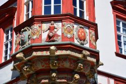 Dettaglio architettonico dello Stadthaus in Market Square a Coburgo, Germania - © photo20ast / Shutterstock.com