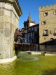 Dettaglio di una fontana nel centro storico di Gijon, Asturie, Spagna.

