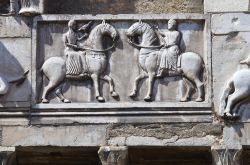 Un dettaglio del Palazzo Comunale di Narni- © Mi.Ti. / Shutterstock.com