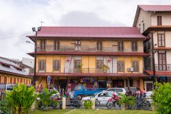 Edifici di Cayenne affacciati su una strada del centro, Guyana Francese - © Anton_Ivanov / Shutterstock.com