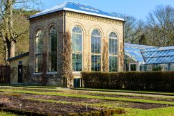 L'edificio dell'Orangerie al giardino botanico di Lund, Svezia. Situata nelle immediate vicinanze del centro, è una delle principali attrazioni turistiche della città - Imfoto ...