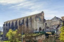 L'ex monastero di San Domenico a Estella, Spagna. E' stato costruito nel 1259 sul luogo in cui sorgeva un'antica sinagoga. 
