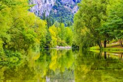 Il fiume Sarca in Trentino nei pressi di Arco - © gorillaimages / Shutterstock.com