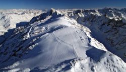 Glacier, il grande ghiacciaio a Les Deux Alpes, dove si può sciare anche in estate - © bruno longo - www.les2alpes.com
