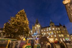 Graz, Austria: decorazioni natalizie in Hauptplatz in occasione dell'Avvento - foto © Lunghammer / Shutterstock.com