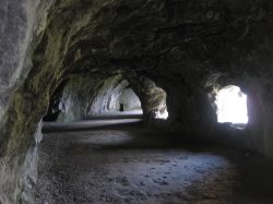 Le Grottes de Mandrin, a Saint-Étienne-de-Saint-Geoirs vicino a Grenoble