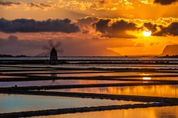I tramonti indimenticabili delle Saline di Marsala ...
