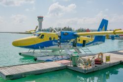 Un idrovolante della Trans Maldivian presso l'aeroporto ...