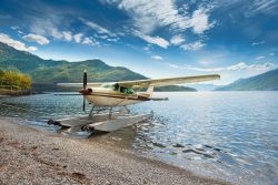 Idrovolante sul Lago di Como, nella zona di Dongo - © Rene Hartmann / Shutterstock.com