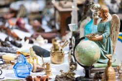 Il Barlafus il Mercatino dell'Antiquariato di Vercelli in Viale Garibaldi, Piemonte