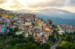 Il borgo di Lanusei in Sardegna tra le montagne della Barbagia