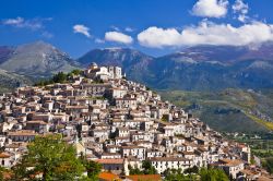 Il borgo di Morano Calabro, di origini medievali è una delle attrazioni del nord della Calabria, sulle pendici meridionali del Parco Nazionale del Monte Pollino
