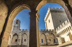 Il Castello di Avignone: il medievale Palazzo dei Papi