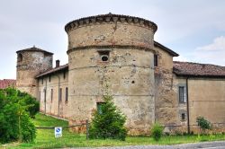 Il Castello di Folignano a Ponte dell'Olio in Emilia-Romagna, provincia di Piacenza - © Mi.Ti. / Shutterstock.com