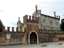 Il Castello di Thiene provincia di Vicenza - © wikipedia