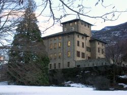 Il Castello Gamba ospita il Villaggio di Babbo Natale a Chatillon - © Patafisik - CC BY-SA 3.0, Wikipedia