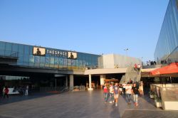 Il centro commerciale Etnapolis di Belpasso in Sicilia. - © Norbachov / Shutterstock.com