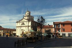 Il centro di Orbassano vicino a Torino, Piemonte - © adirricor, CC BY 3.0, Wikipedia