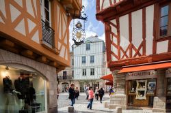 Il centro di Vannes nel sud della Bretagna in Francia - © Oscity / Shutterstock.com 