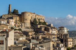 Il centro storico di Cammarata, borgo della Sicilia Centrale, dominato dal Castello medievale - © Andreas Zerndl / Shutterstock.com