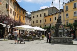 Il centro storico di Fanano in estate: siamo vicino a Sestola, sotto al Monte Cimone - © Nick_Nick / Shutterstock.com