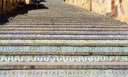 Il dettaglio della famosa scala nel centro di Caltagirone rivestita con colorate ceramiche