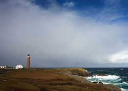 Il faro di Butt of Lewis, Scozia - Si trova nella punta nord dell'isola il bel faro di Butt of Lewis, caratteristico perchè a differenza di tutti gli altri che si possono incontrare ...