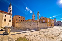 Il Foro Romano di Jadera, Zara, Croazia. Situato fra le chiese di Santa Maria e San Donato, il foro romano del I°-III° secolo a.C. era chiuso in origine su tre lati da un sontuoso portico ...