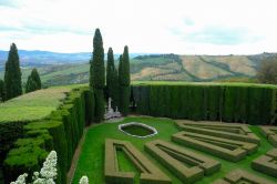 Il giardino di Villa La Foce a Chianciano Terme in Toscana